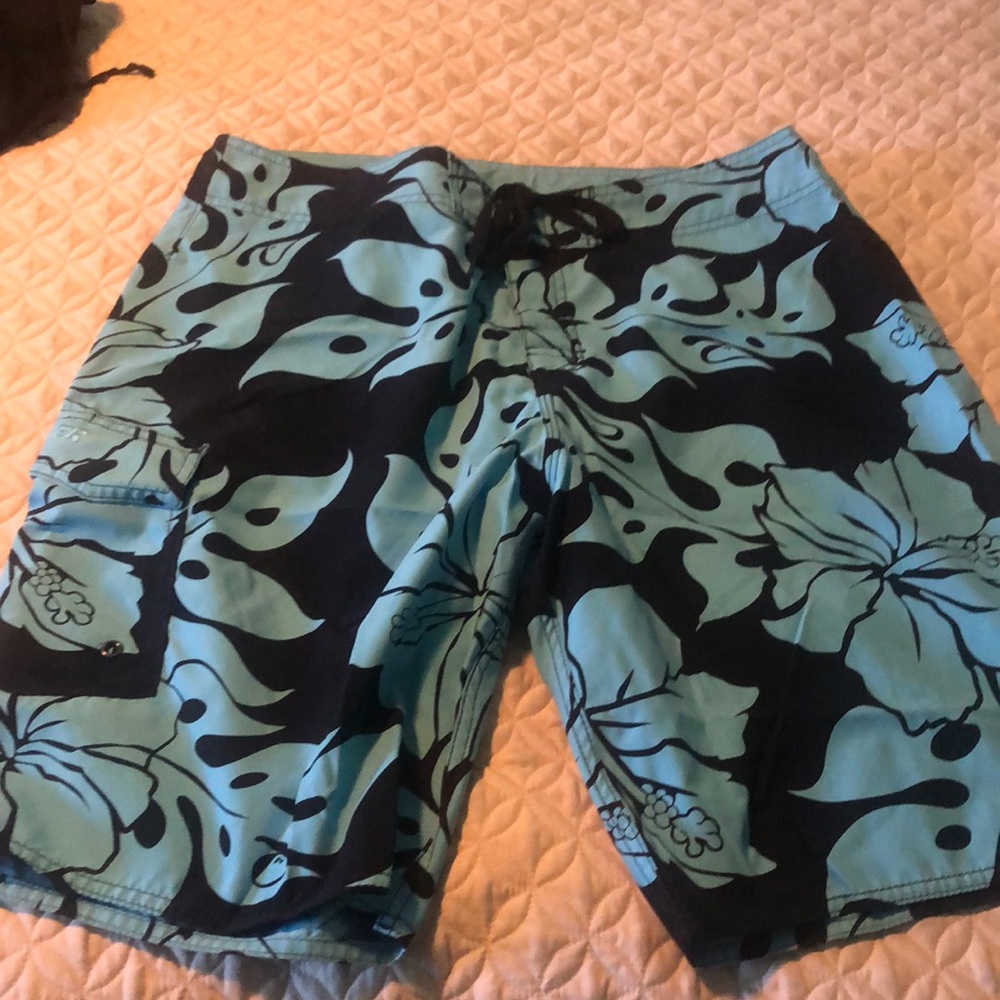 Quiksilver board shorts, Hawaiian print,size 36